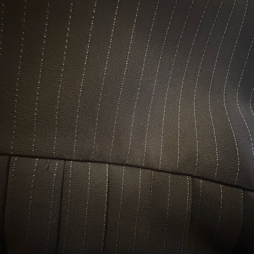 Tahari Elegant Brown Pinstripe Blazer and Skirt Set 16P - Picture 16 of 16